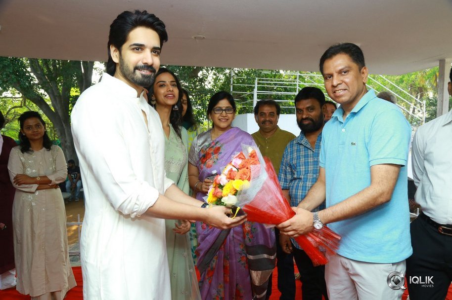 Ichata-Vaahanamulu-Nilupa-Raadhu-Movie-Opening